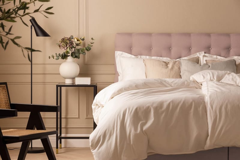 Scarlett Sängpaket 150x200 Skummadrass - Djuphäftad gavel Rosa - Möbler - Säng - Komplett sängpaket