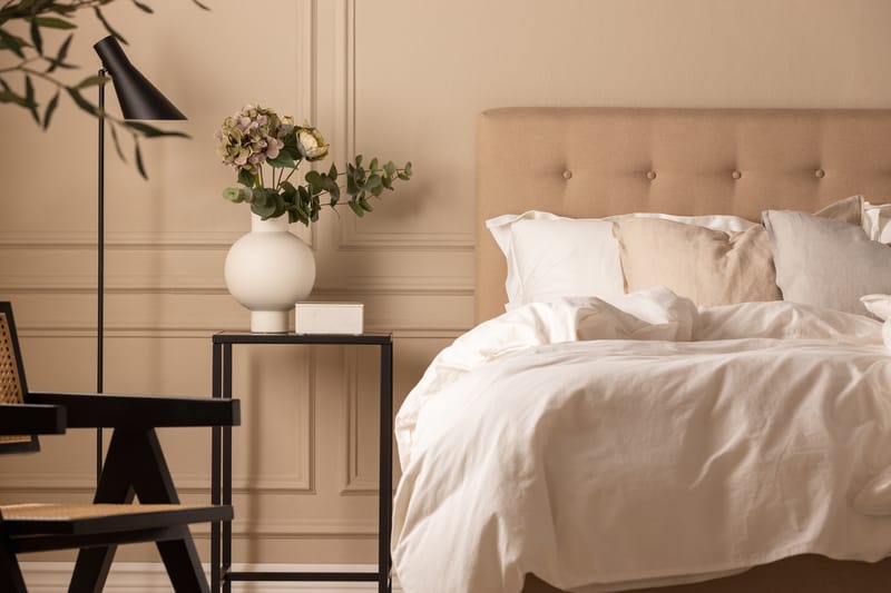 Scarlett Sängpaket 180x200 Skummadrass - Knappad gavel Beige - Möbler - Säng - Kontinentalsäng