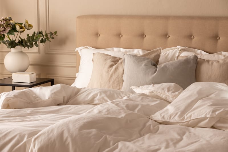 Scarlett Sängpaket 180x200 Skummadrass - Knappad gavel Beige - Möbler - Säng - Kontinentalsäng