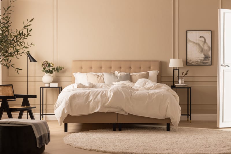 Scarlett Sängpaket 180x200 Skummadrass - Knappad gavel Beige - Möbler - Säng - Kontinentalsäng