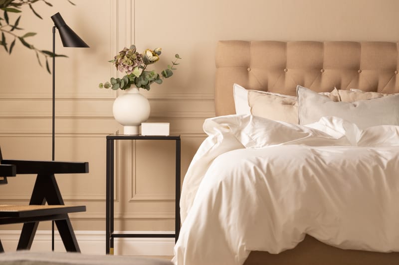 Scarlett Sängpaket 90x200 Skummadrass - Djuphäftad gavel Beige - Möbler - Säng - Komplett sängpaket