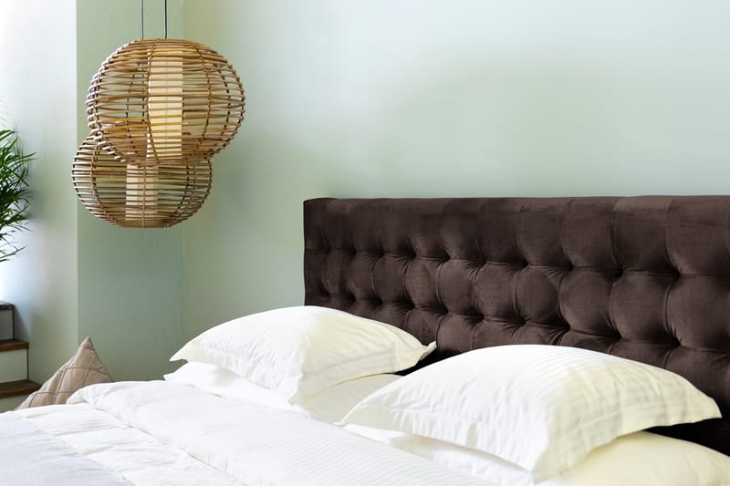 Ella Sängpaket 160x200 cm Rutig Gavel - Brun/Sammet - Möbler - Säng - Komplett sängpaket