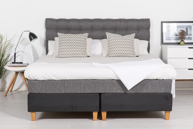 Hilton Lyx Komplett Sängpaket180  Svart PU/Tyg Ek Fyrkan - Svart PU/Tyg Ek Fyrkantig - Möbler - Säng - Komplett sängpaket