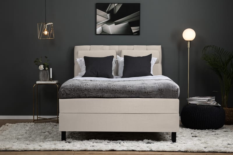 Lucky Komplett Sängpaket 140x200 Polyeter Diamant Sänggavel - Nackkudde Stor Beige - Möbler - Säng - Komplett sängpaket