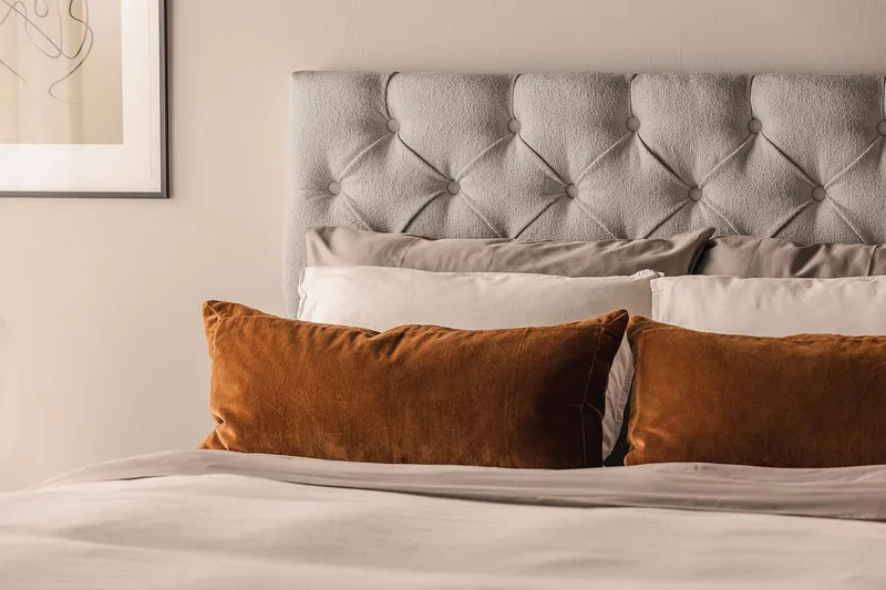 Oslo Lyx Sängpaket Boucle 120x200 Djuphäftad gavel - Grå - Möbler - Säng - Kontinentalsäng