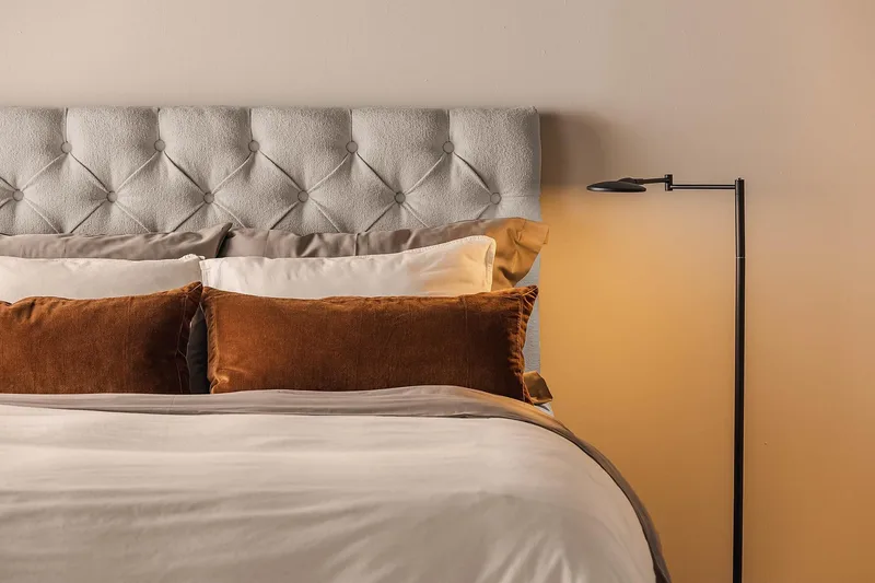 Oslo Lyx Sängpaket Boucle 120x200 Djuphäftad gavel - Grå - Möbler - Säng - Kontinentalsäng