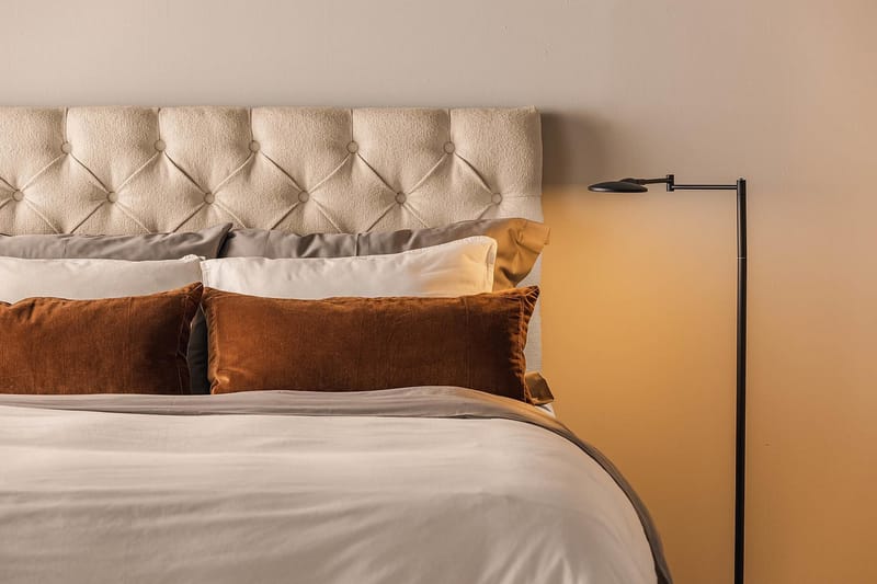 Oslo Lyx Sängpaket Boucle 140x200 Djuphäftad gavel - Beige - Möbler - Säng - Kontinentalsäng