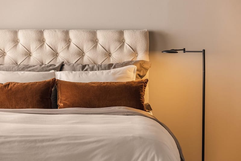 Oslo Lyx Sängpaket Boucle 140x200 Djuphäftad gavel - Ljusbeige - Möbler - Säng - Kontinentalsäng
