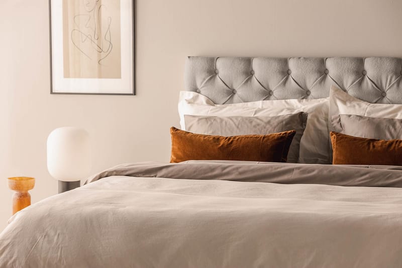 Oslo Lyx Sängpaket Boucle 180x200 Djuphäftad gavel - Grå - Möbler - Säng - Komplett sängpaket