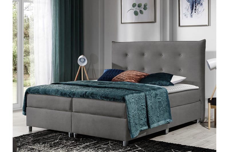 Prato Komplett Sängpaket – Kontinentalsäng 140x200 cm i Tyg med Sänggavel + Bäddmadrass med Fasthetsgrad Medium - Grå - Möbler - Säng - Kontinentalsäng