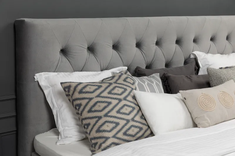 Royal Velvet Komplett Sängpaket 160x200 cm - Ljusgrå med Höga Svarta Ben - Möbler - Säng - Kontinentalsäng