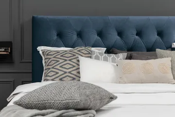 Royal Velvet Komplett Sängpaket 180x200 cm - Mörkblå med Låga Guldben - Möbler - Säng - Kontinentalsäng