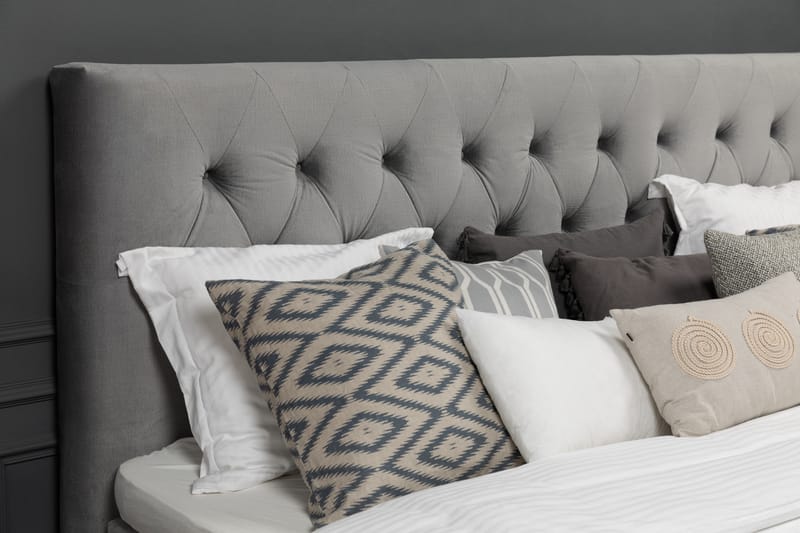 Royal Velvet Komplett Sängpaket 210x210 cm - Ljusgrå med Svarvade Ben - Möbler - Säng - Komplett sängpaket