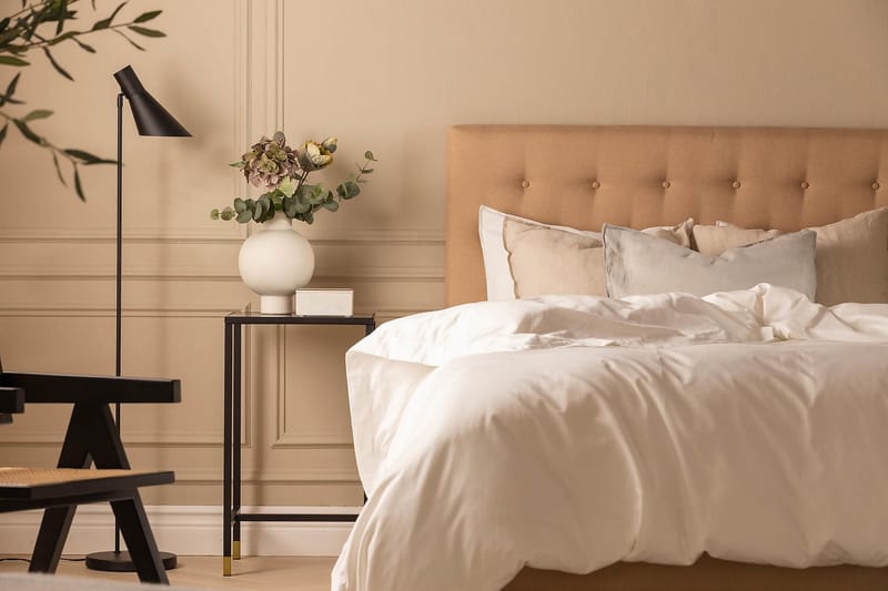 Scarlett Sängpaket 120x200 Memorymadrass - Knappad gavel Beige - Möbler - Säng - Kontinentalsäng