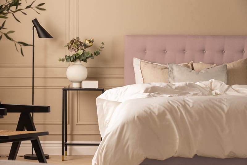Scarlett Sängpaket 140x200 Skummadrass - Knappad gavel Rosa - Möbler - Säng - Komplett sängpaket