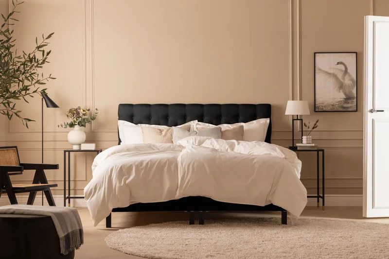 Scarlett Sängpaket 180x200 Skummadrass - Djuphäftad gavel Svart - Möbler - Säng - Kontinentalsäng