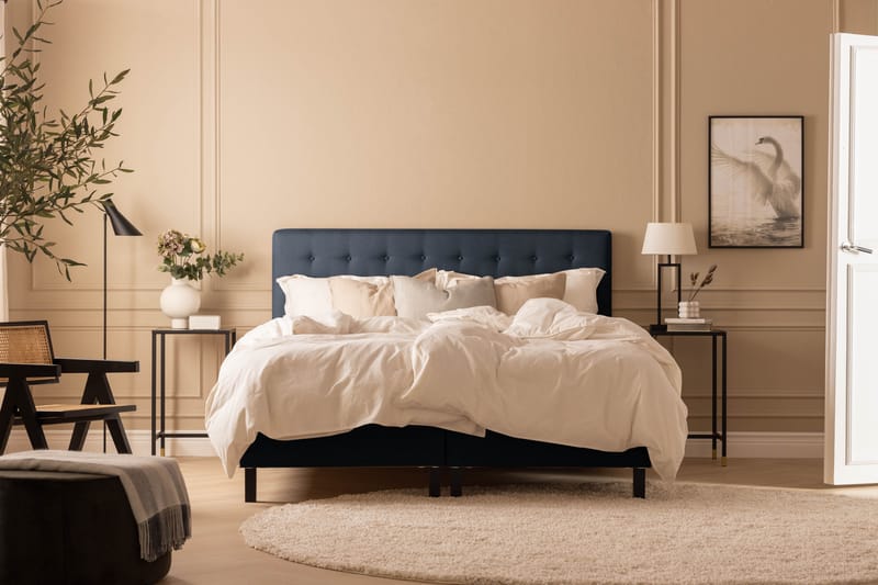 Scarlett Sängpaket 210x210 Skummadrass - Knappad gavel Blå - Möbler - Säng - Komplett sängpaket