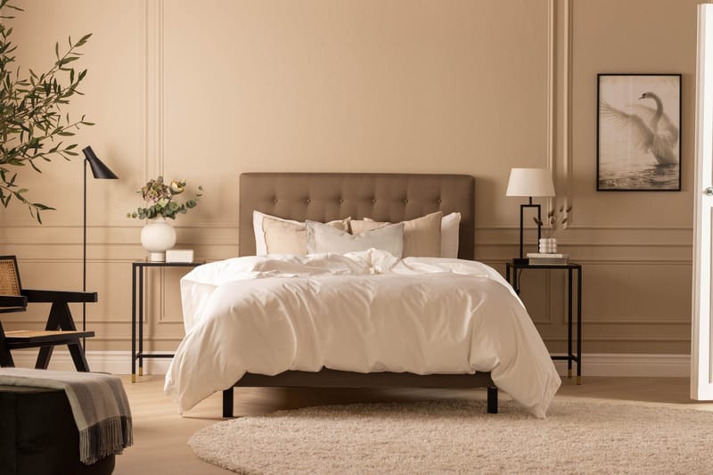 Scarlett Sängpaket 90x200 Skummadrass - Knappad gavel Brun - Möbler - Säng - Kontinentalsäng