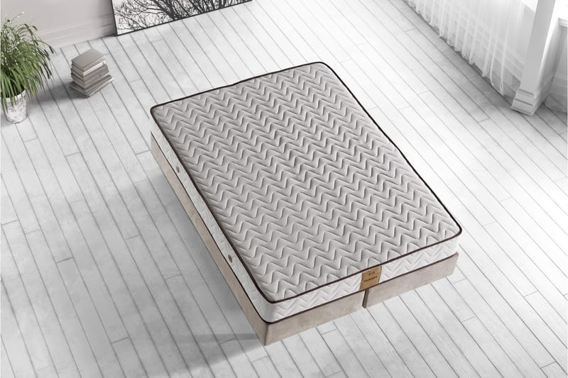 Resårmadrass 140x200 cm - Vit/Brun - Möbler - Säng - Madrasser - Resårmadrass & resårbotten