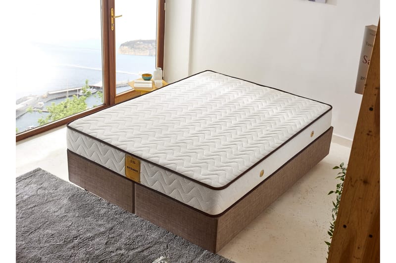 Resårmadrass 200x200 cm - Vit/Brun - Möbler - Säng - Madrasser - Resårmadrass & resårbotten