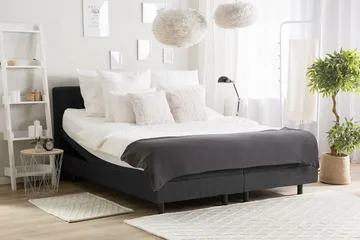 Kabbebo Komplett Sängpaket – Dubbelsäng 160x200 cm i Tyg med Sänggavel + Bäddmadrass - Grå - Möbler - Säng - Sängram & sängstomme