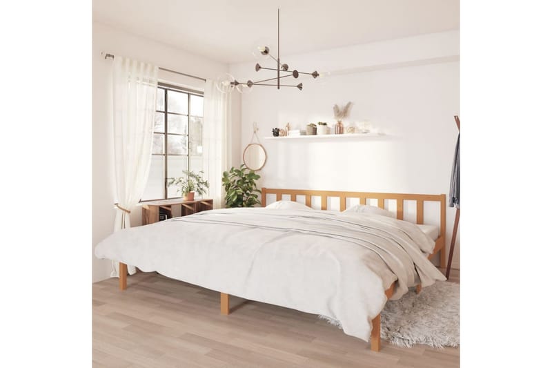 Sängram honungsbrun massiv furu 200x200 cm - Honung - Möbler - Säng - Sängram & sängstomme