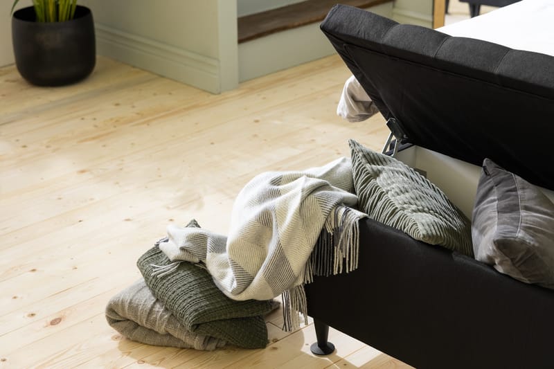 Ella Sängkista 140 cm Djuphäftad - Svart - Möbler - Säng - Sängtillbehör & sänggavel - Sängförvaring