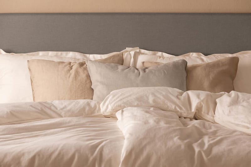 Scarlett Knappad gavel 120 - Grå - Möbler - Säng - Sängtillbehör & sänggavel - Sänggavlar & huvudgavlar