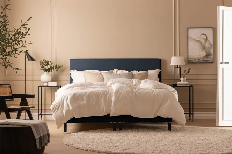 Scarlett Knappad gavel 140 - Blå - Möbler - Säng - Sängtillbehör & sänggavel - Sänggavlar & huvudgavlar