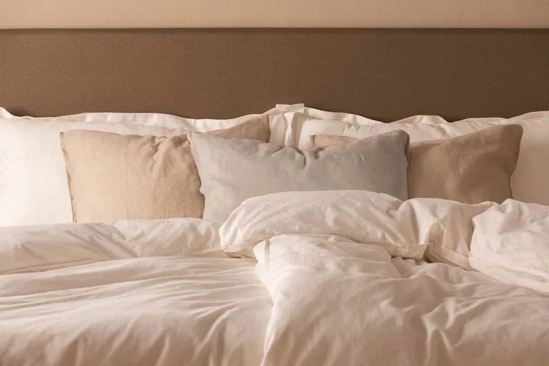 Scarlett Knappad gavel 90 - Brun - Möbler - Säng - Sängtillbehör & sänggavel - Sänggavlar & huvudgavlar