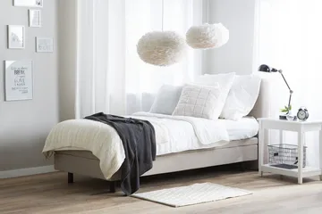Kabbebo Komplett Sängpaket – Ställbar Säng 80x200 cm i Tyg med Sänggavel + Bäddmadrass - Beige - Möbler - Säng - Ställbara sängar