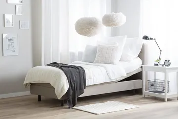 Kabbebo Komplett Sängpaket – Ställbar Säng 80x200 cm i Tyg med Sänggavel + Bäddmadrass - Beige - Möbler - Säng - Ställbara sängar