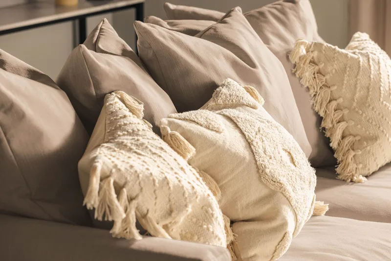 Menard 3-sits Djup Tygsoffa - Beige - Möbler - Soffa - 3 sits soffa