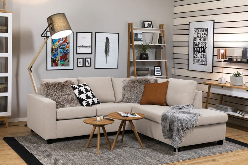 Crazy 3-sits Högervänd L-formad Schäslongsoffa i Tyg - Beige - Möbler - Soffa - Divansoffor & schäslongsoffa