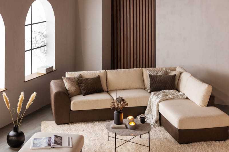Cuba 4-sits Högervänd L-formad Schäslongsoffa i Konstläder/Tyg - Brun / Beige - Möbler - Soffa - Divansoffor & schäslongsoffa