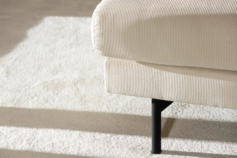 Menard 4-sits Högervänd L-formad Djup Schäslongsoffa i Manchester - Beige - Möbler - Soffa - Divansoffor & schäslongsoffa