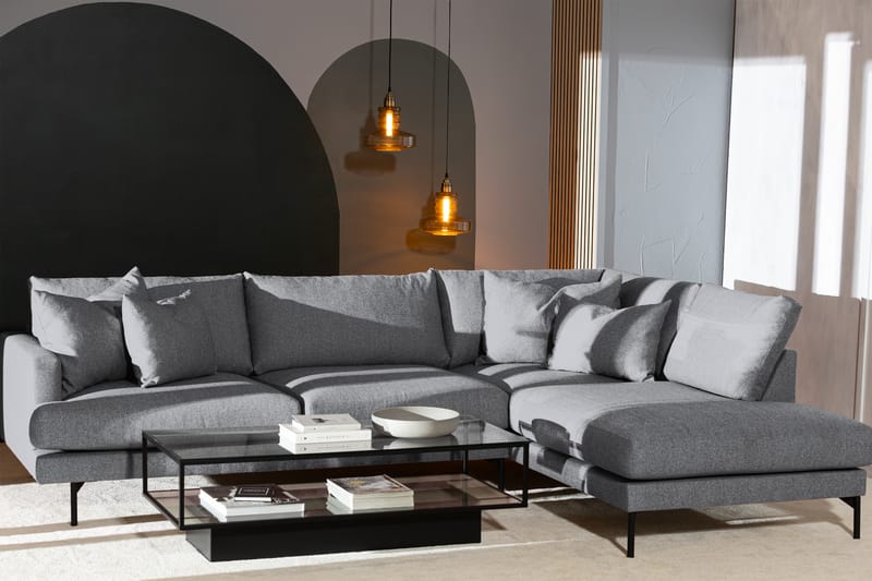 Menard 4-sits Högervänd L-formad Djup Schäslongsoffa i Tyg - Grå - Möbler - Soffa - Divansoffor & schäslongsoffa
