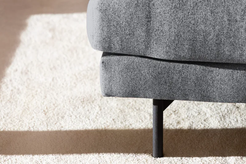 Menard 4-sits Högervänd L-formad Djup Schäslongsoffa i Tyg - Grå - Möbler - Soffa - Divansoffor & schäslongsoffa