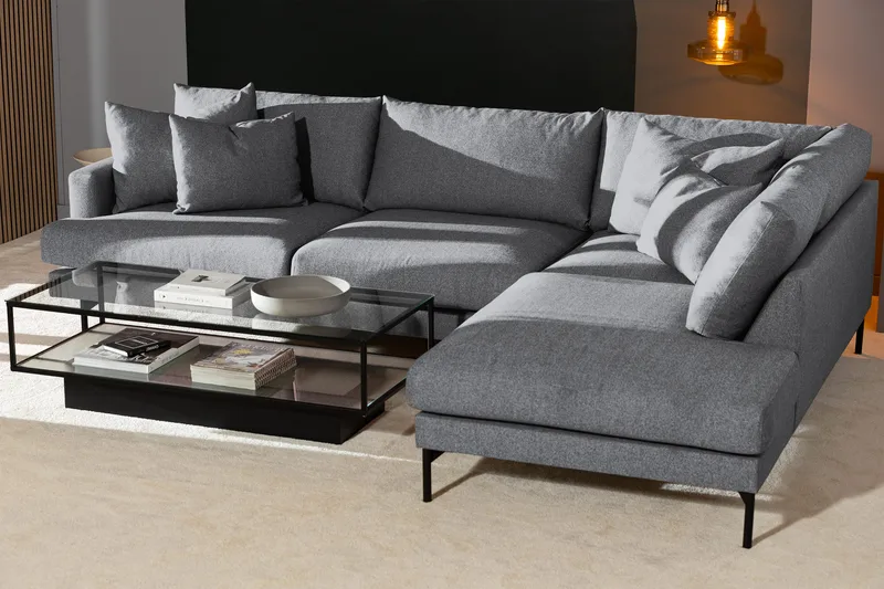 Menard 4-sits Högervänd L-formad Djup Schäslongsoffa i Tyg - Grå - Möbler - Soffa - Divansoffor & schäslongsoffa