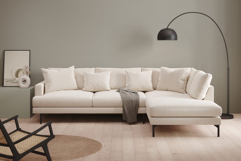 Menard 4-sits Högervänd L-formad Schäslongsoffa i Sammet - Krämvit - Möbler - Soffa - Divansoffor & schäslongsoffa