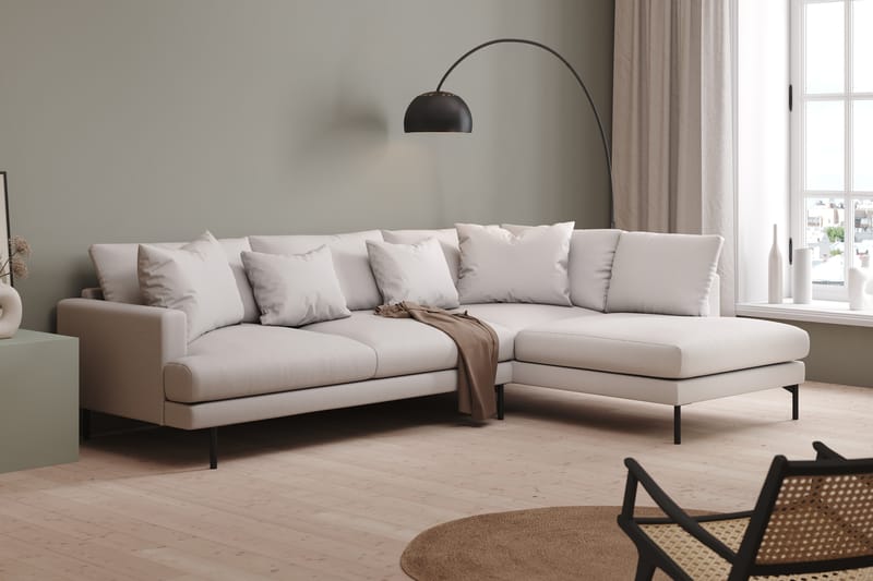 Menard 4-sits Högervänd L-formad Schäslongsoffa i Tyg - Vit - Möbler - Soffa - Divansoffor & schäslongsoffa