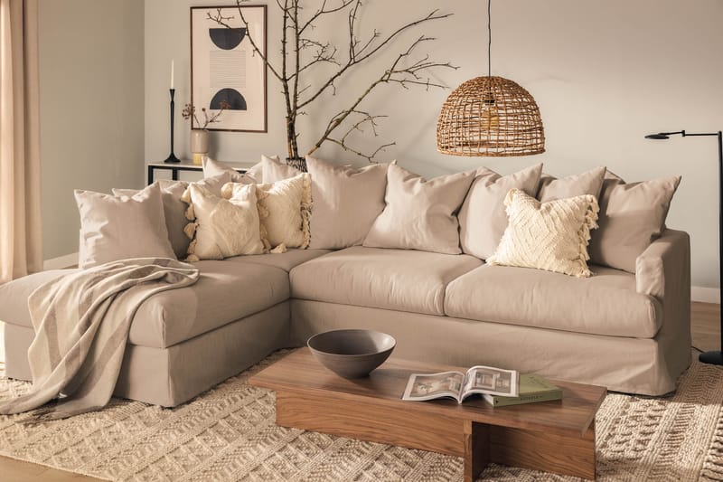 Menard 4-sits Vänstervänd L-formad Schäslongsoffa i Tyg - Beige - Möbler - Soffa - Divansoffor & schäslongsoffa