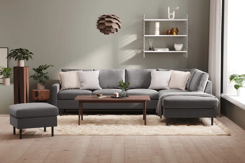 Peppe 4-sits Högervänd L-formad Schäslongsoffa i Tyg - Ljusgrå - Möbler - Soffa - Divansoffor & schäslongsoffa