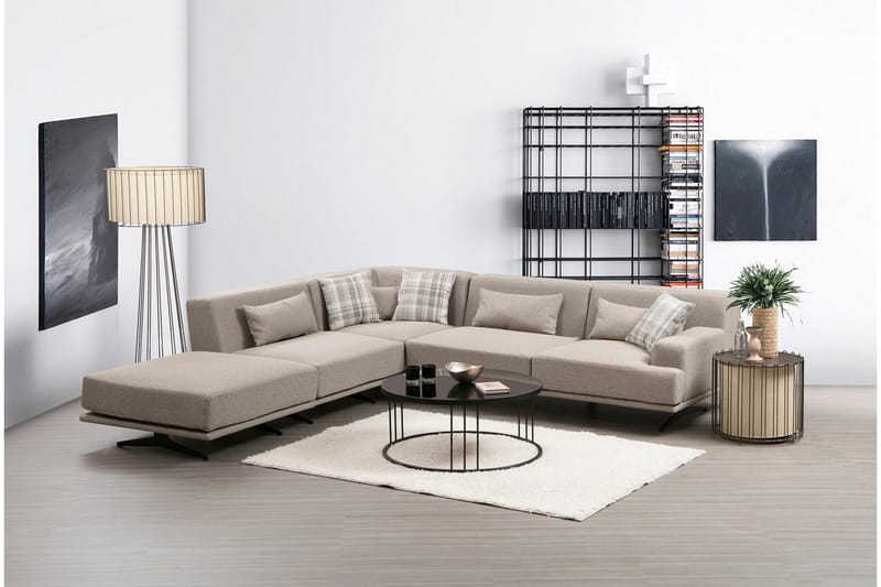 Sanroman Vänstervänd L-formad Schäslongsoffa 302 cm i Tyg - Beige - Möbler - Soffa - Divansoffor & schäslongsoffa