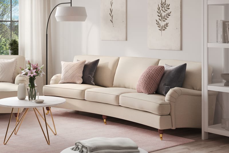 Howard Lyx 4-sits Svängd Tygsoffa - Beige - Möbler - Soffa - Howardsoffor
