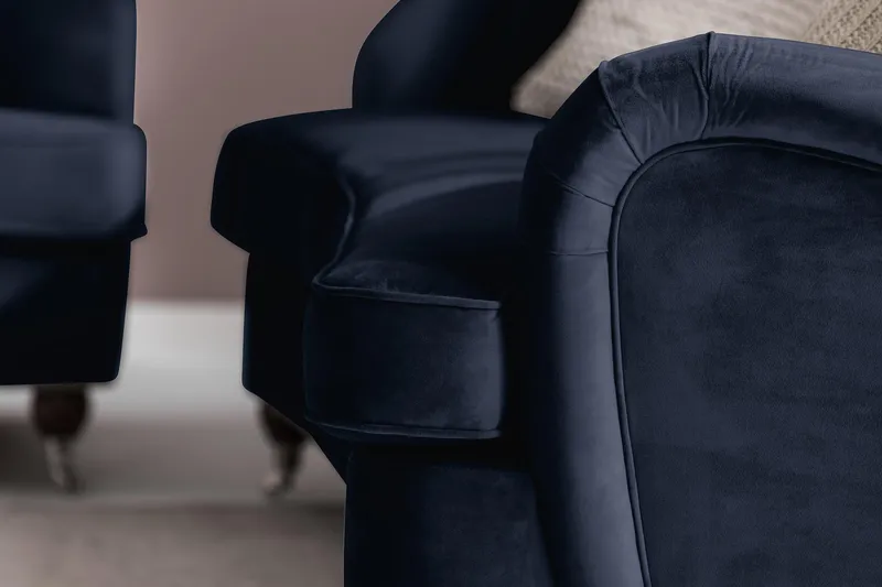 Howard Riviera 3-sits Svängd Sammetssoffa - Blå - Möbler - Soffa - Howardsoffor