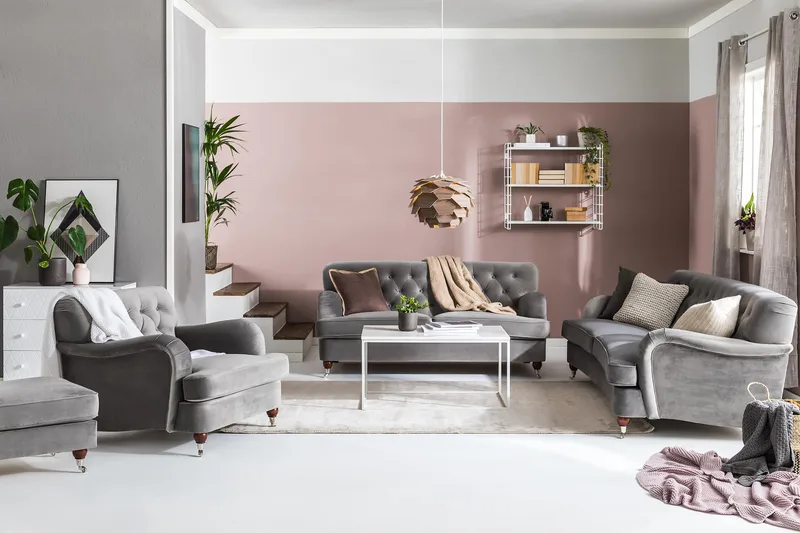 Howard Riviera 3-sits Svängd Sammetssoffa - Ljusgrå - Möbler - Soffa - Howardsoffor