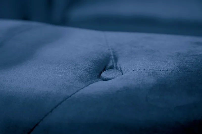 Chesterfield Lyx 2-sits Liten sammetssoffa - Djup soffa 160 cm bred - Blå Sammet - Möbler - Soffa - 2 sits soffa