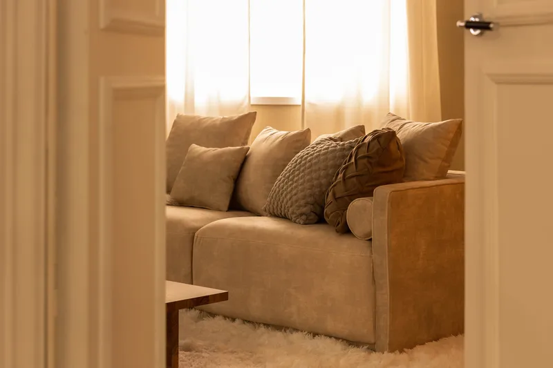 Chowchow 3-sits Sammetssoffa - Beige/Svart - Möbler - Soffa - Sammetssoffa