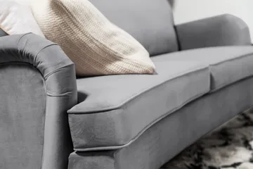 Howard soffa utan divan & schäslong Bloomington Howard Classic Sammetssoffa 3,5-sits Vera 2, Grå Sammet - Möbler - Soffa - 3 sits soffa